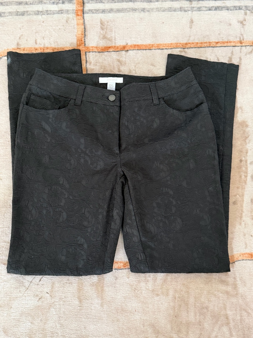 Chico’s Black Lace Embossed Pants sz 0.5 or women’s 6 or 8